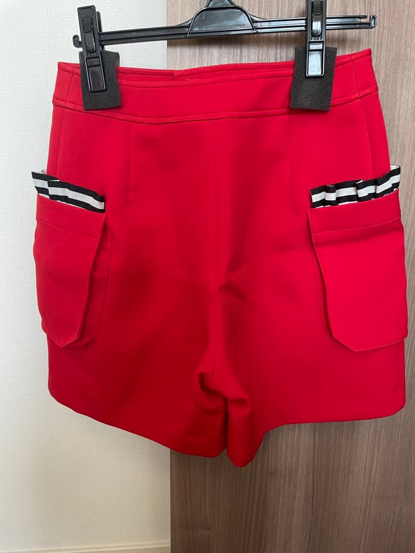 えりか美品ボーダーズアットバルコニー　キュロット　赤