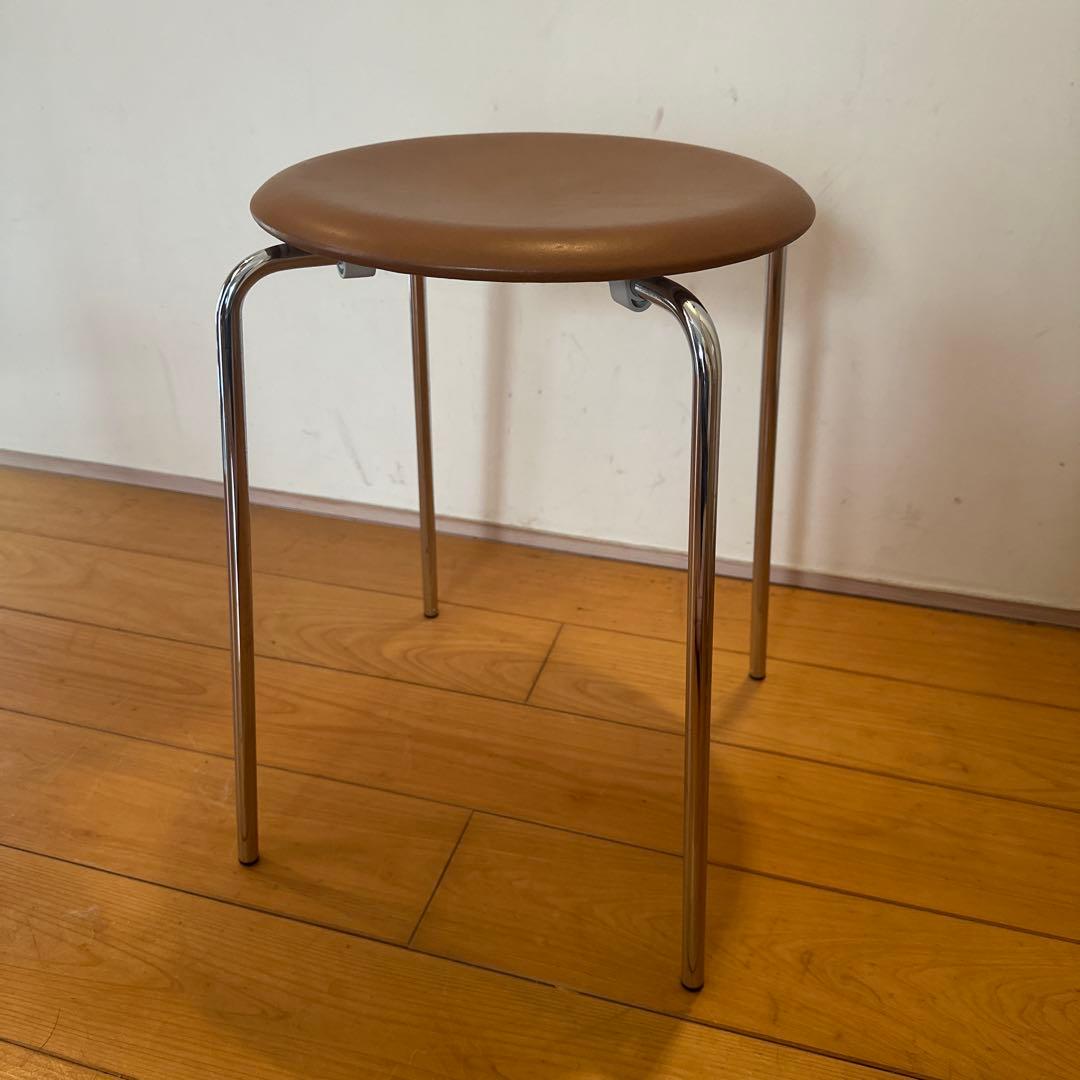 FRITZ HANSENドット スツール ワイルドレザー