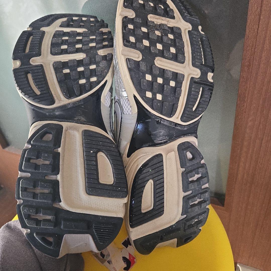 ナイキ V2K ラン スニーカー