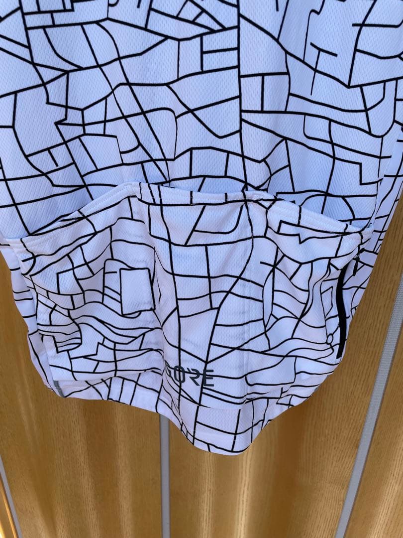 ゴアテックス　プリントジャージ　美品