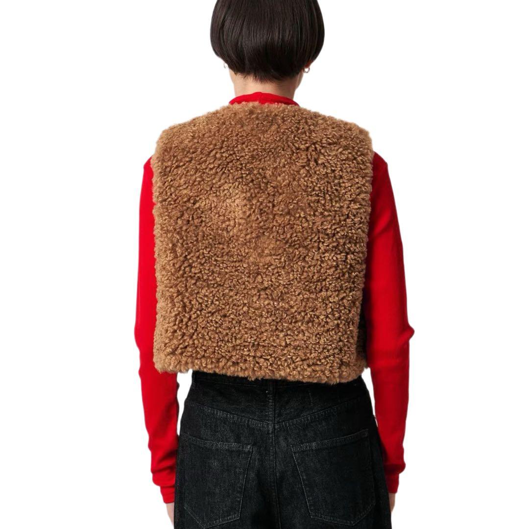 今期新作色　＜HYKE＞クロップド ベスト完売品　マッドブラウン