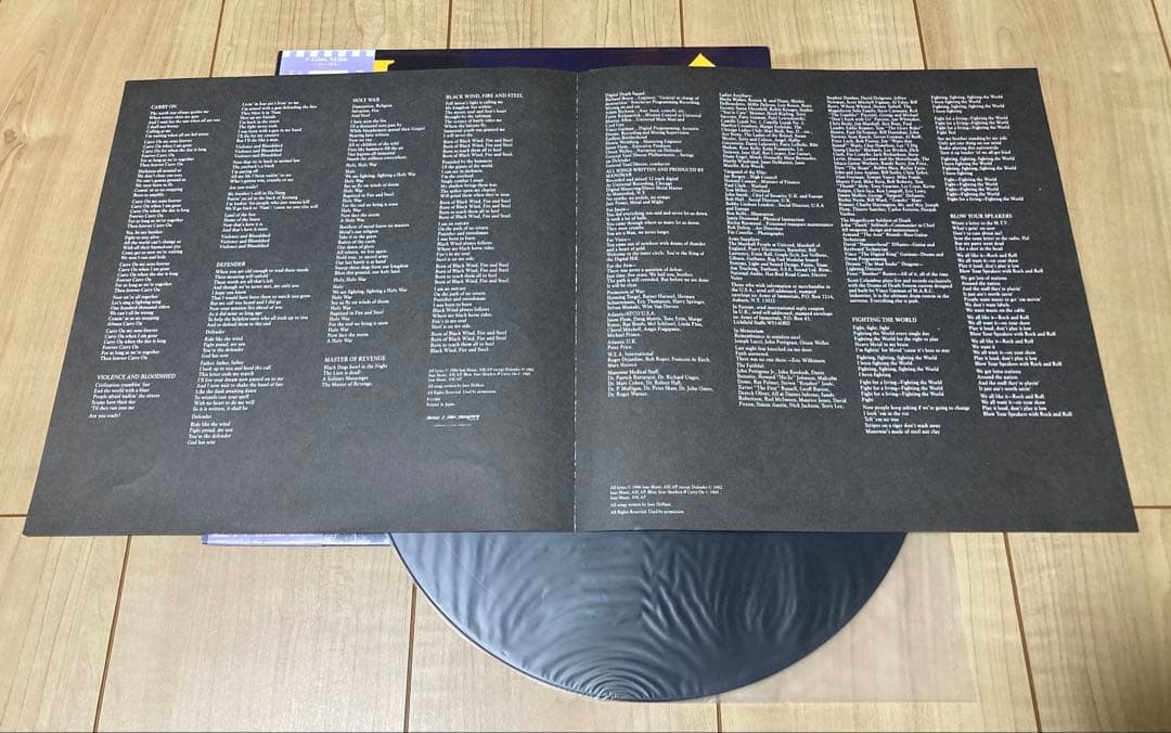 MANOWAR FIGHTING THE WORLD 帯付き！