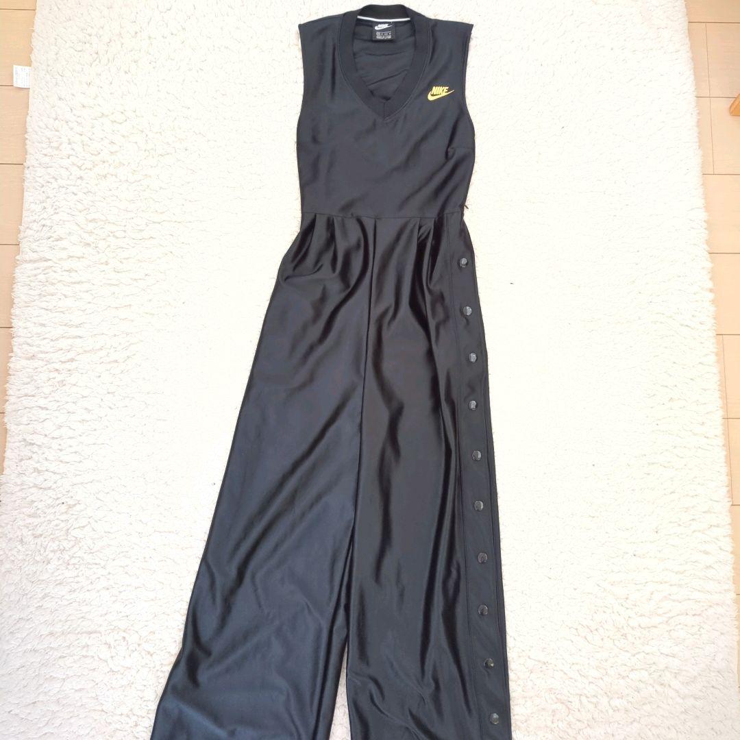美品 ナイキ ジャンプスーツ オールインワン ブラック ゴールド XS