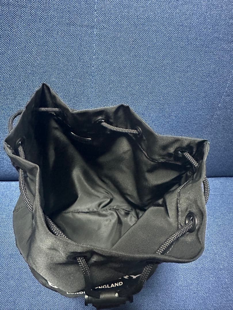 BURBERRY 巾着ポーチ 黒