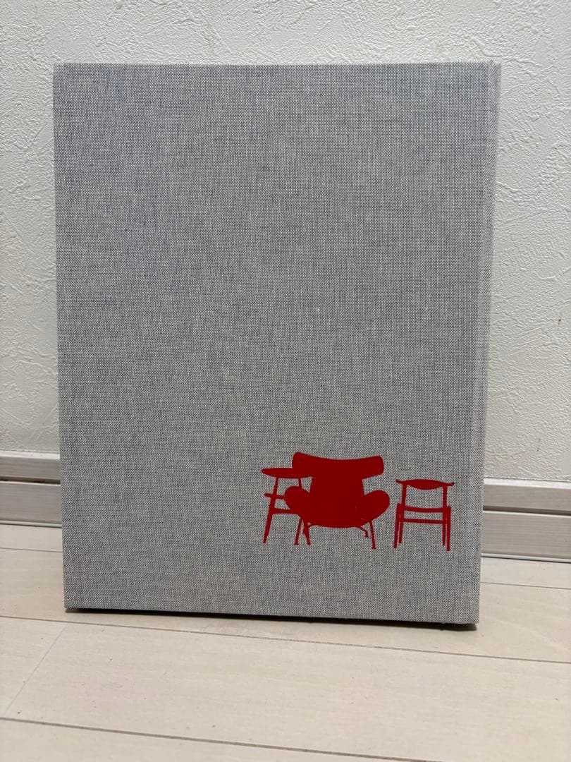 アート・デザイン・音楽 Wegner: Just One Good Chair