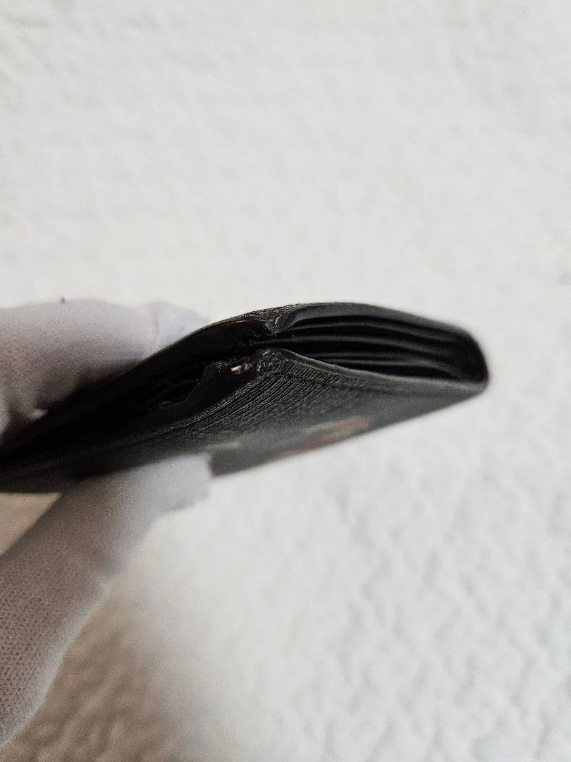 GUCCI 財布 二つ折り　ブラック　GGスプリーム　スネーク　黒