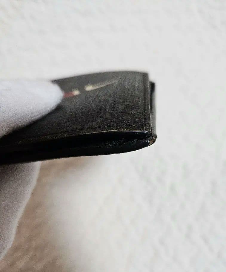 GUCCI 財布 二つ折り　ブラック　GGスプリーム　スネーク　黒