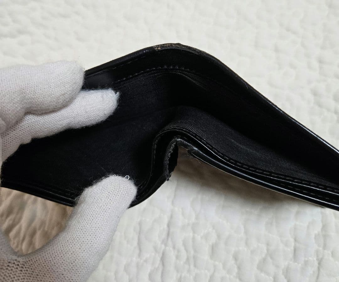 GUCCI 財布 二つ折り　ブラック　GGスプリーム　スネーク　黒