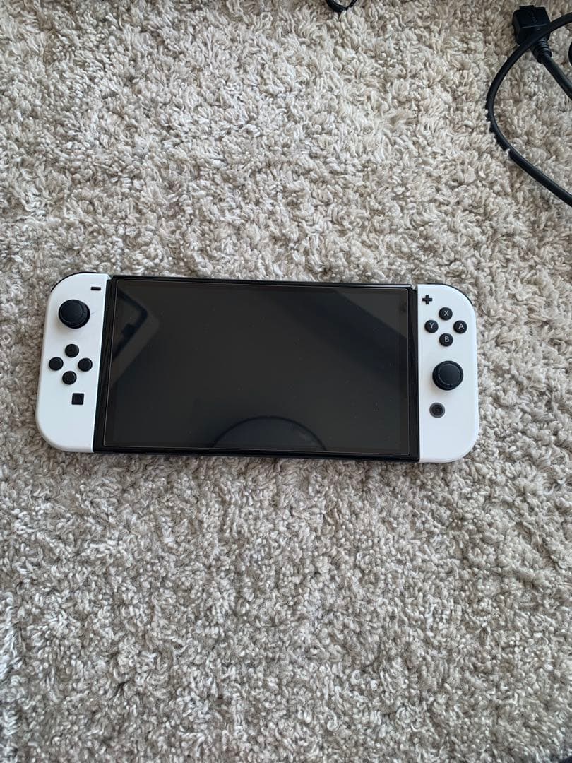 Nintendo Switch 有機ELモデル ホワイト＋純正キャリングケース付