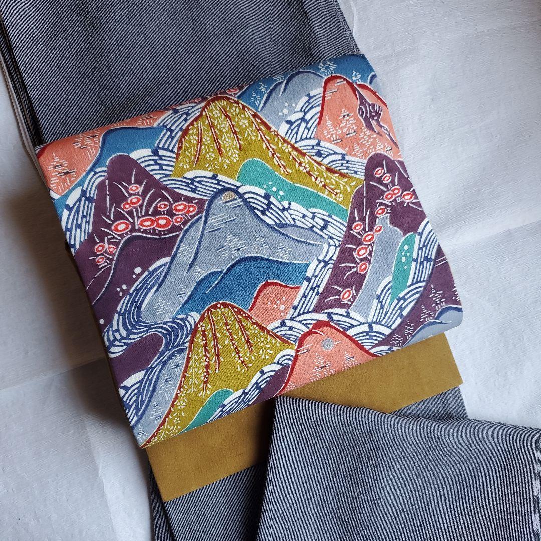 さらりと纏う浜ちりめん　極型万筋小紋