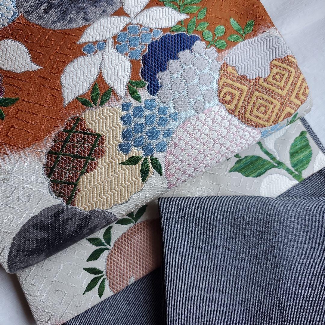 さらりと纏う浜ちりめん　極型万筋小紋