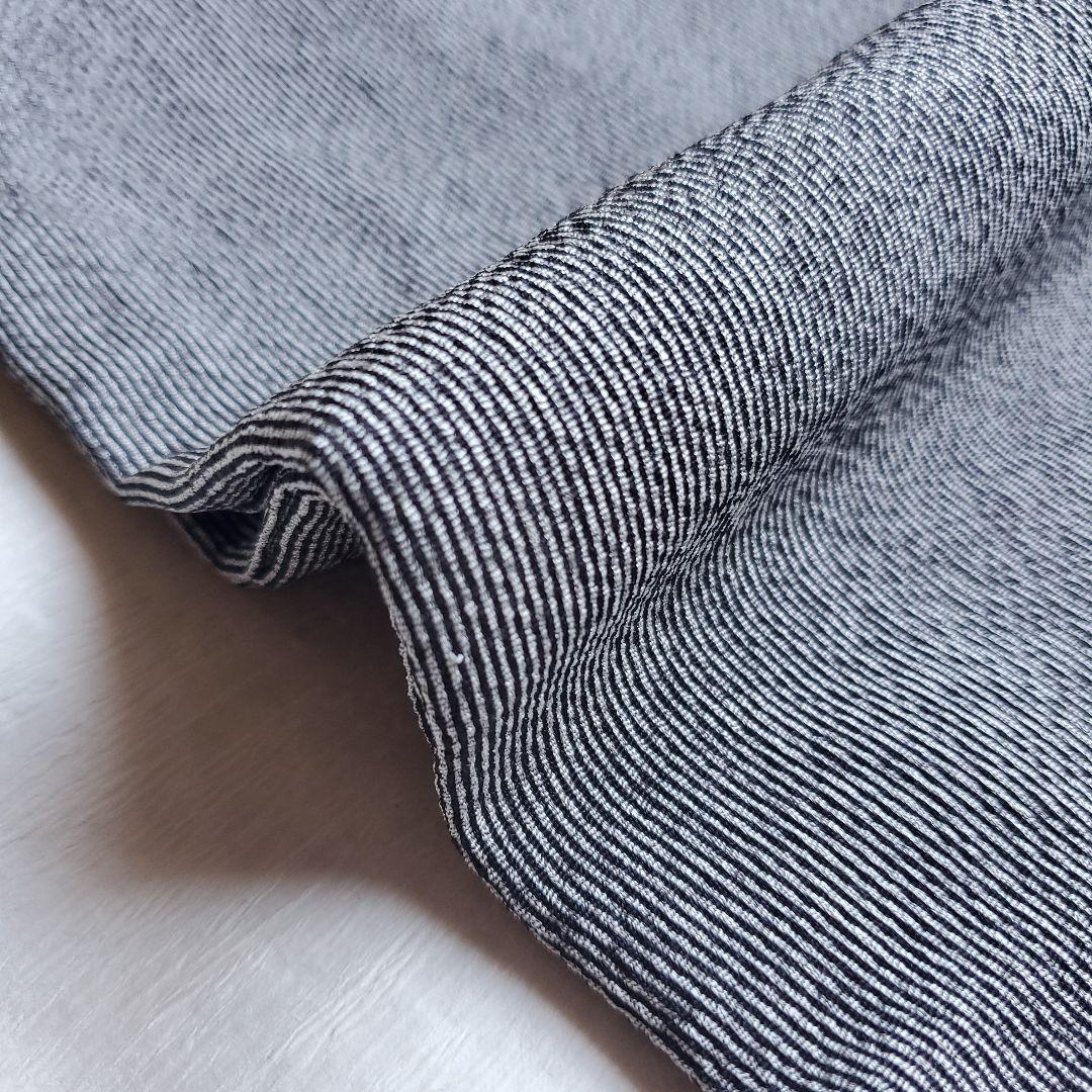 さらりと纏う浜ちりめん　極型万筋小紋