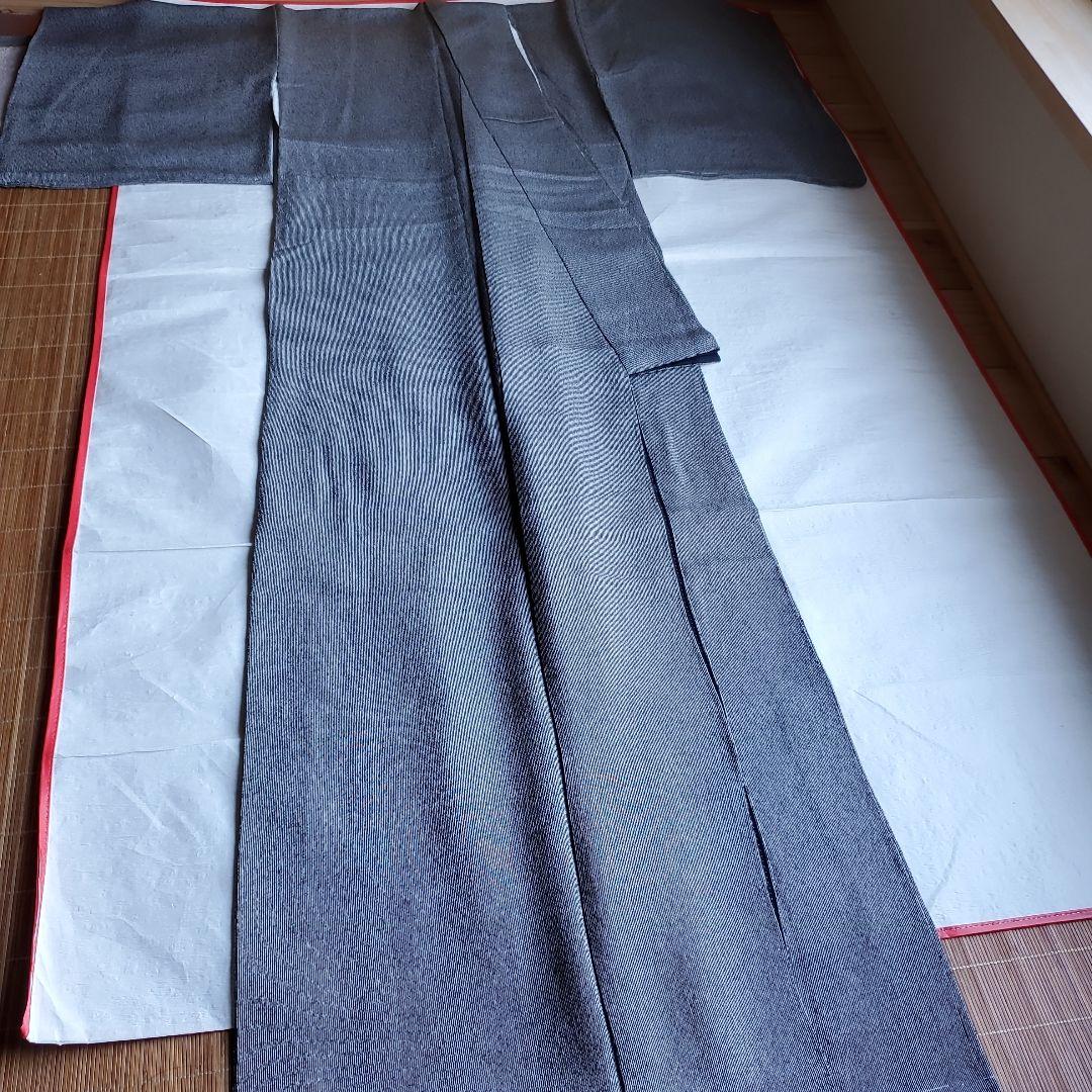 さらりと纏う浜ちりめん　極型万筋小紋