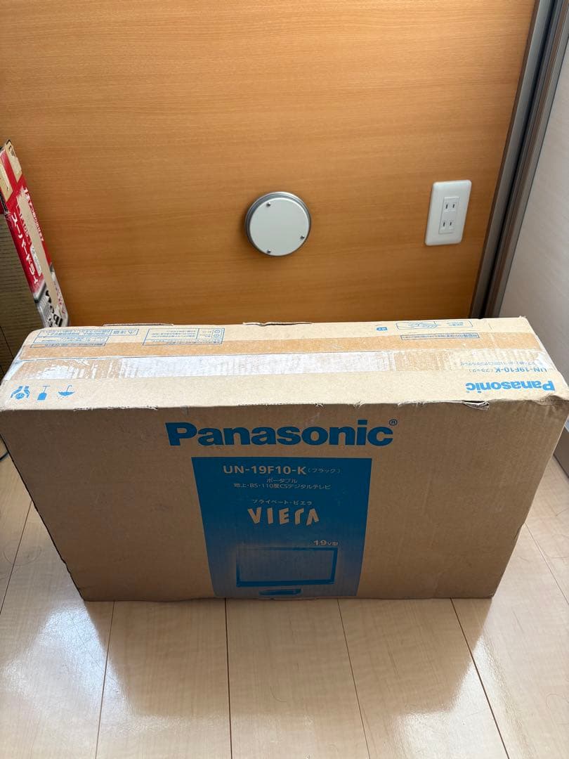 Panasonic VIERA UN-19F10-K 19インチ