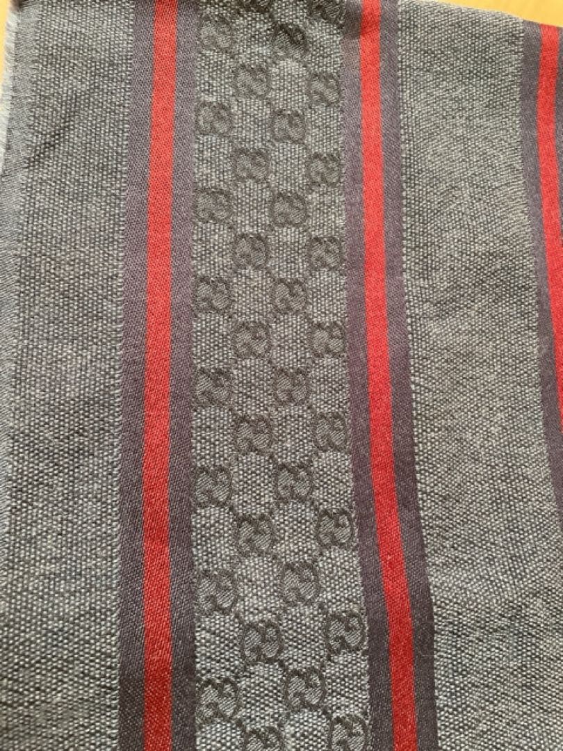 GUCCI ネイビー メンズマフラー