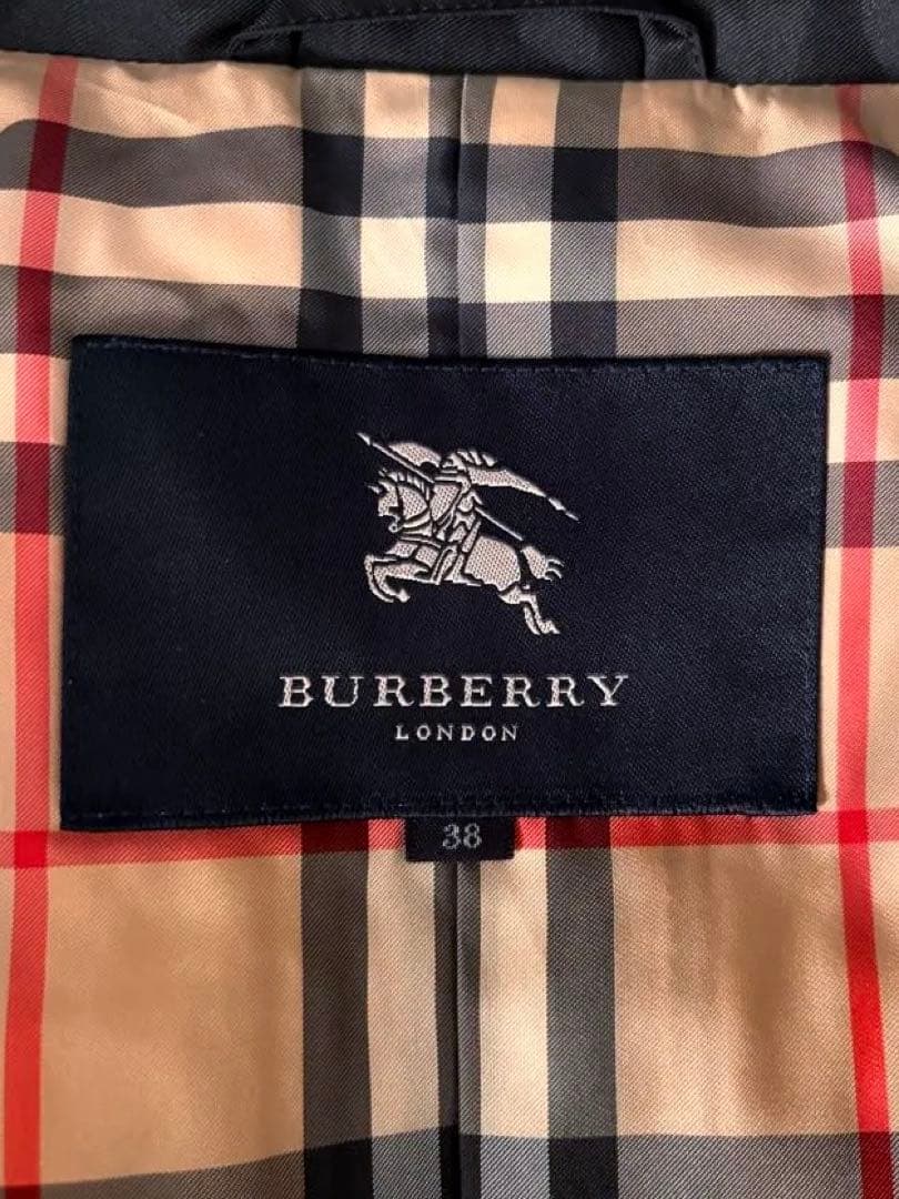 BURBERRY LONDON ダウンコート 黒 ノバチェック　フード無し