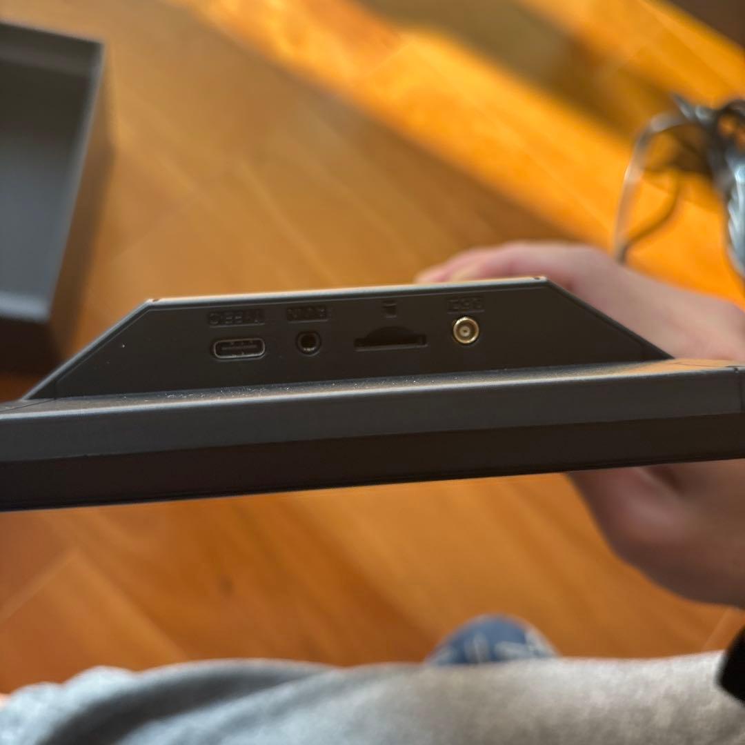 カーナビ KASUVAR KAR11W