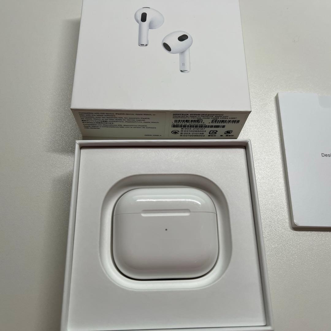 Apple AirPods3 (第3世代) 未使用純正ケーブル付属