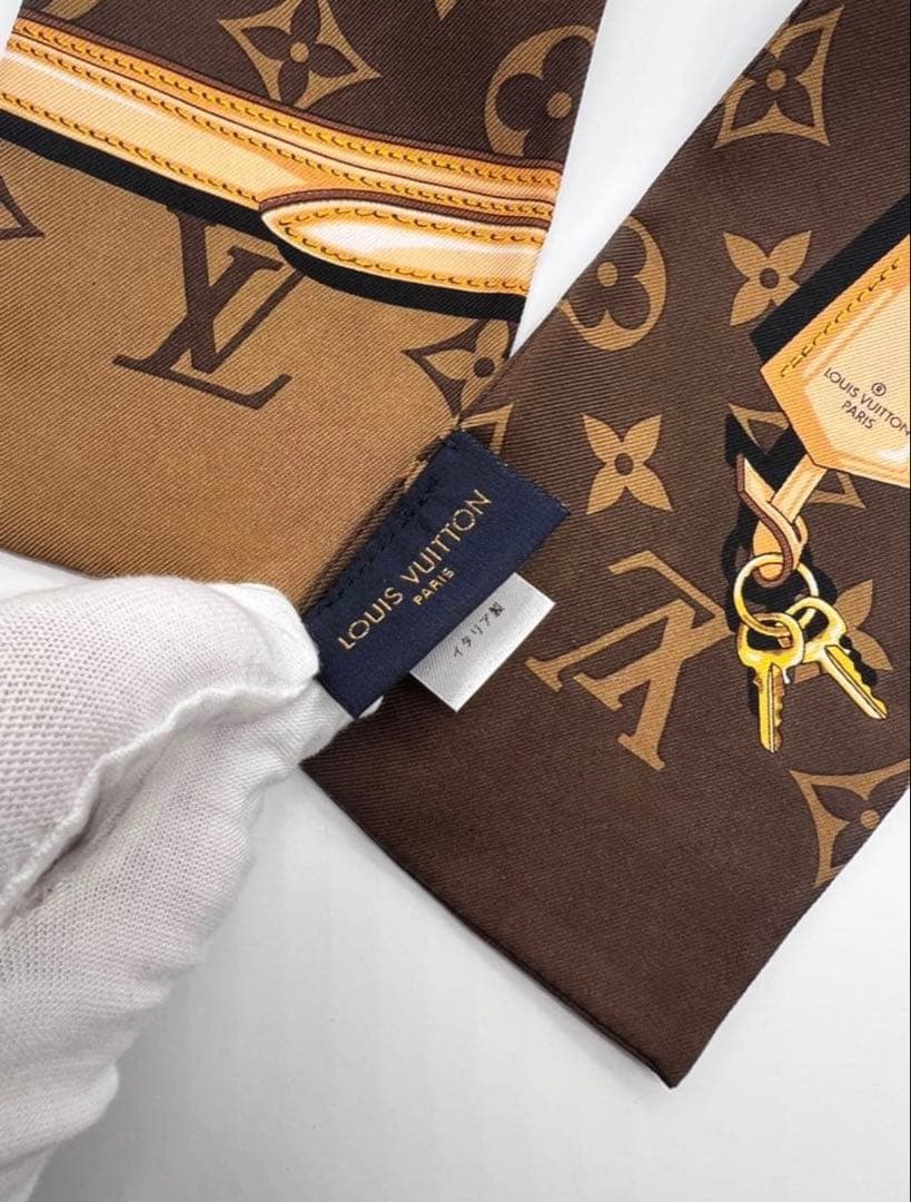 LOUIS VUITTON　スカーフ　ブラウン　モノグラム　ルイヴィトン