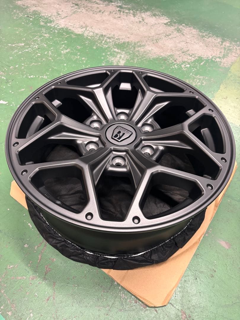 クリムソン　BARBERO バルベロ　S-HEX 200 ハイエース