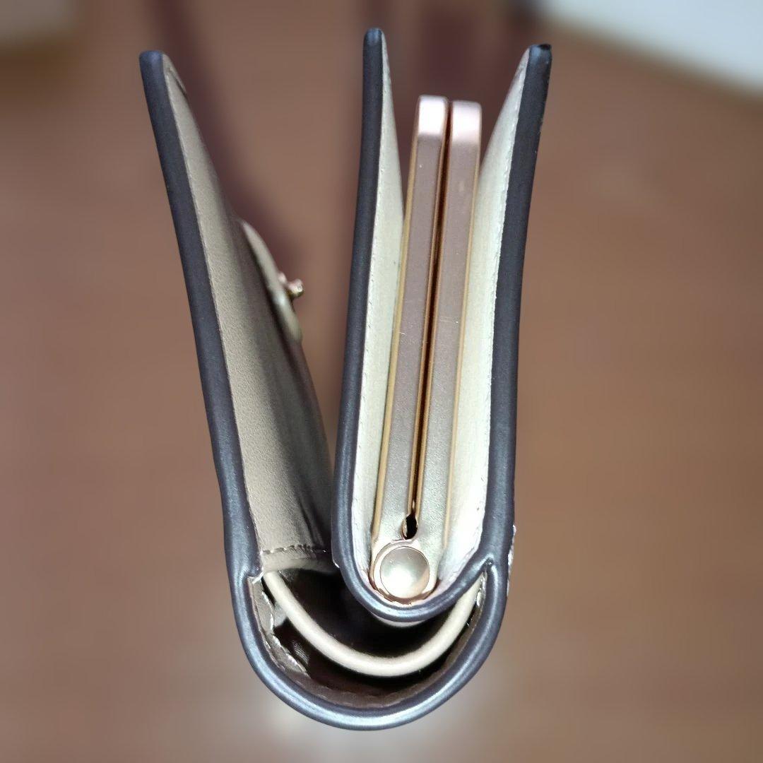 未使用COACH キスロック ミディアム二つ折り財布 日本限定フローラルプリント