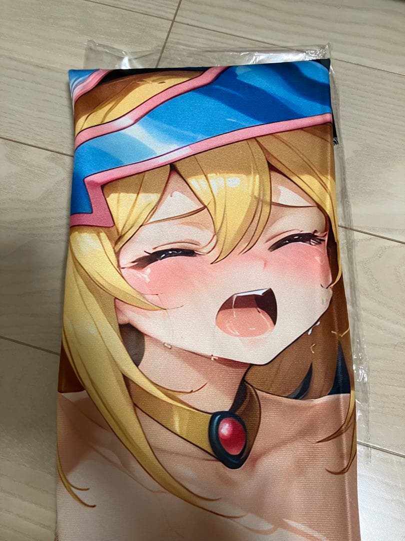 童*磨様 ブラックマジシャンガール　遊戯王　シークレット バスタオル タペストリ