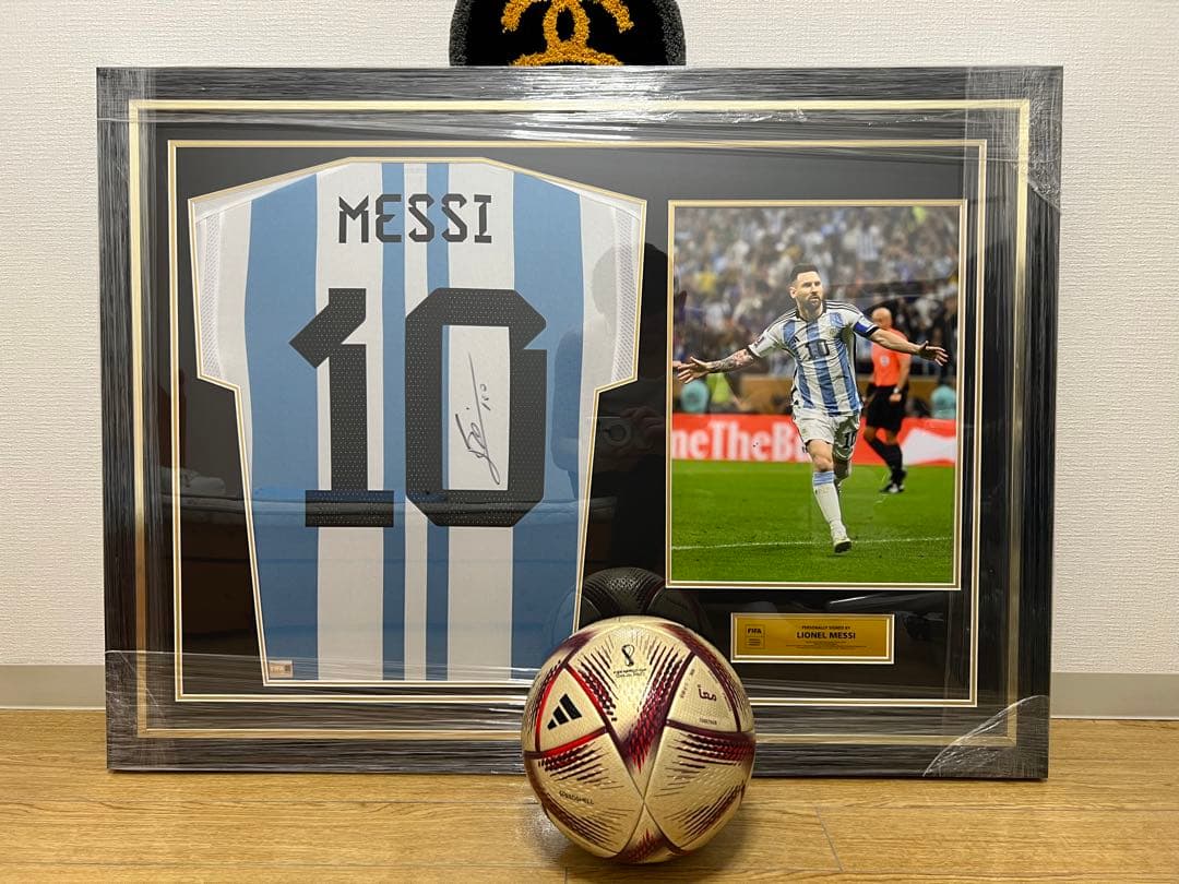 メッシ FIFAワールドカップサインフレーム入りアルゼンチン2022ホームシャツ