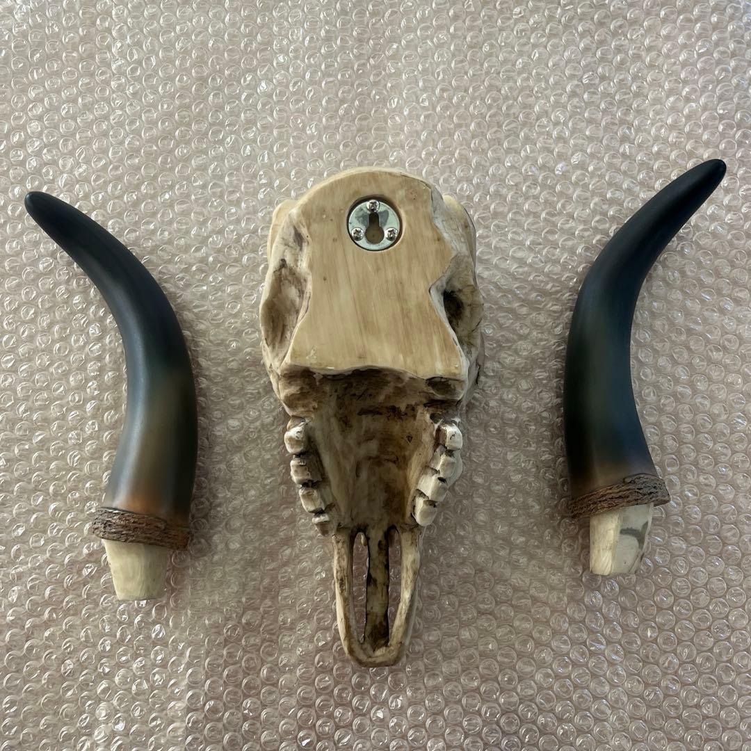 バッファロー スカル ハンティングトロフィー 頭蓋骨 オブジェ 壁掛け レジン製