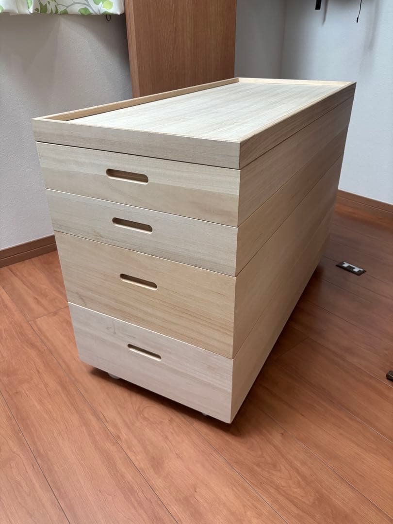 桐箪笥　4段 キャスター付き