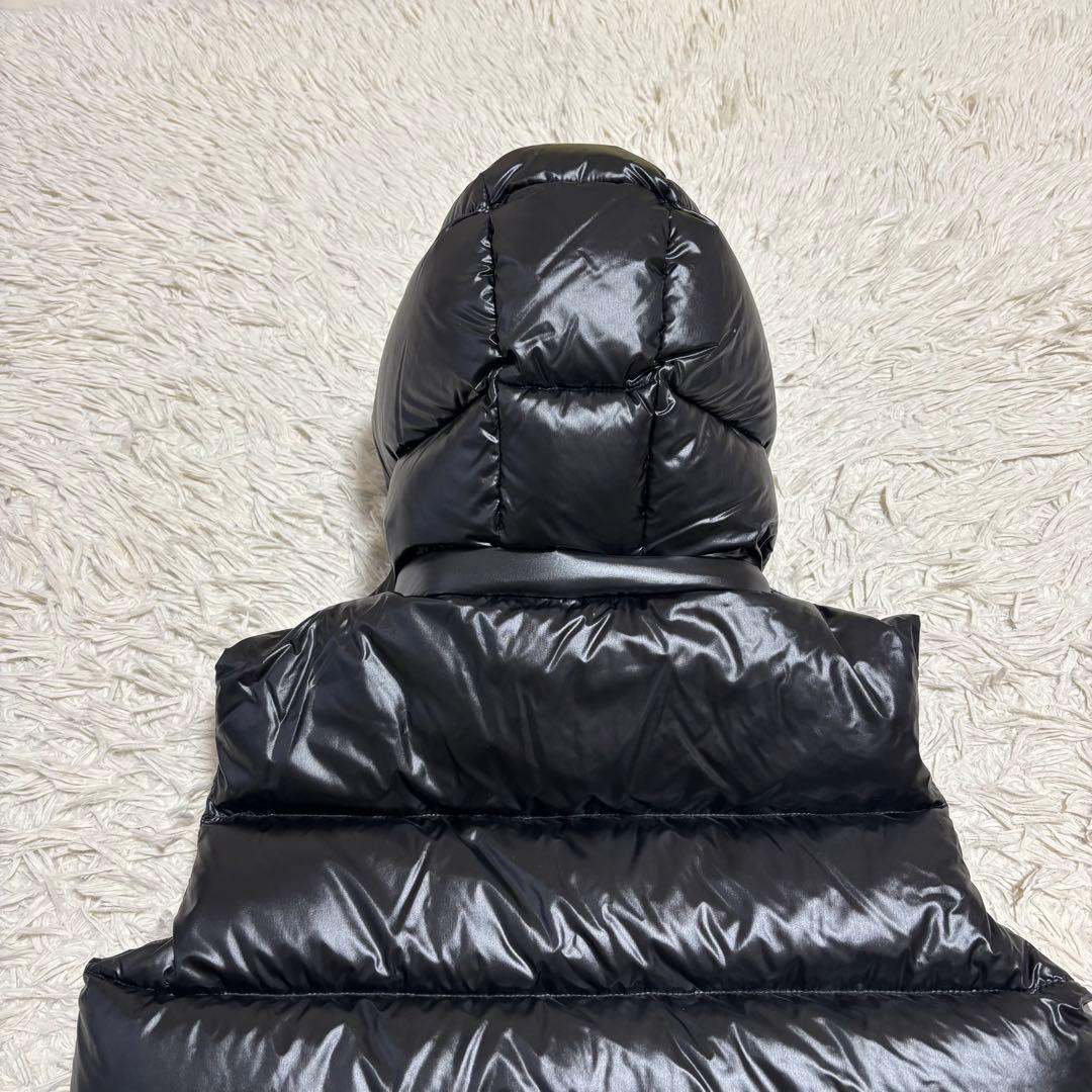 未使用 TATRAS POSEIDONE ダウンベスト ブラック 01 フード