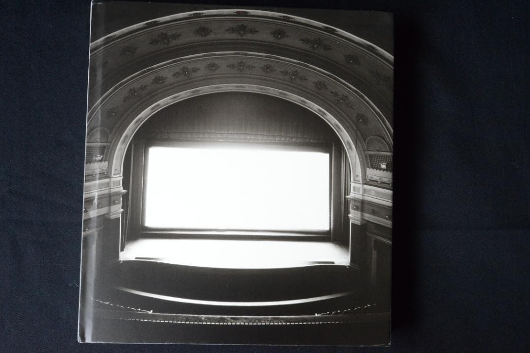 Hiroshi Sugimoto: Theaters｜杉本博司★再値下げしました