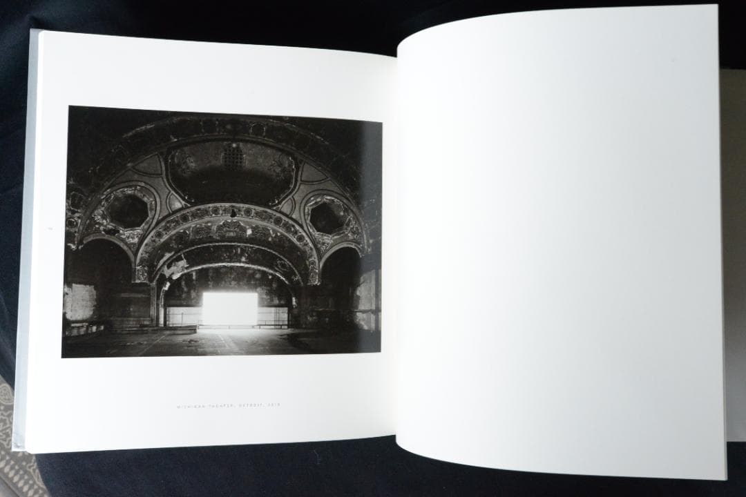 Hiroshi Sugimoto: Theaters｜杉本博司★再値下げしました