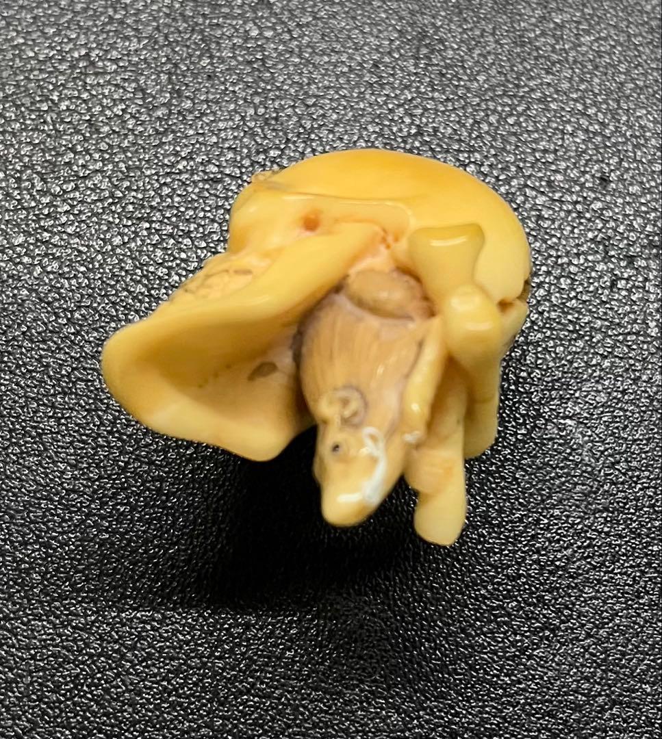 激レア！骸骨根付け 鼠 骨製 スカル 髑髏 時代物 アンティーク 古山 ボーン