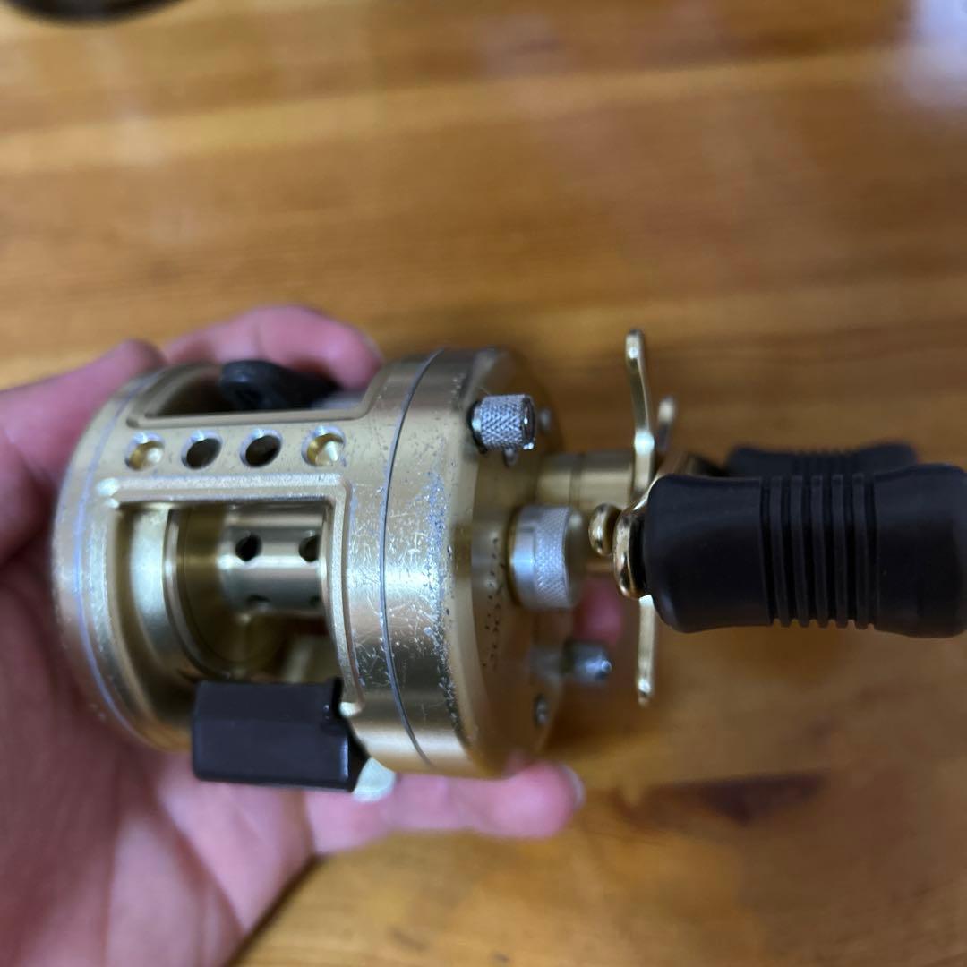 シマノ カルカッタ200XT