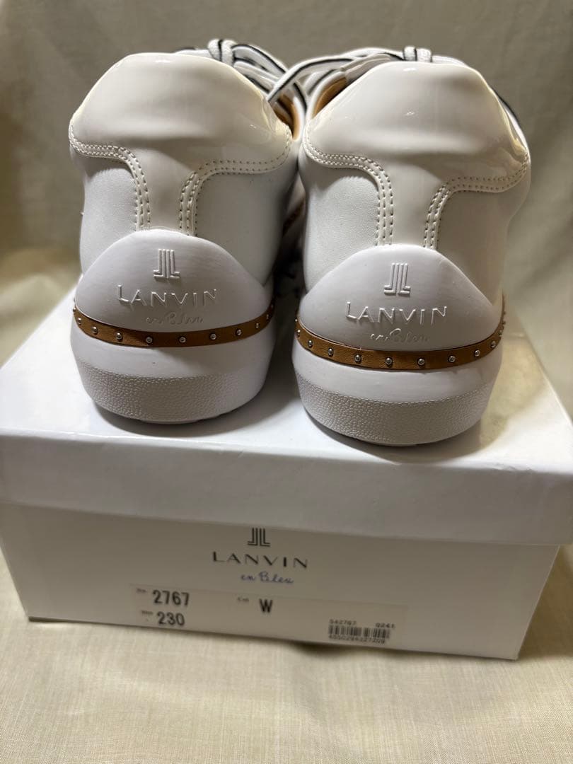お得　ランバン　新品　23.0㎝ 白　LANVIN シューズ　靴　スタッズ