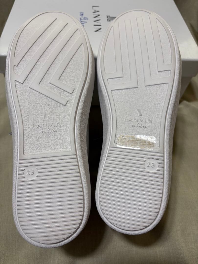 お得　ランバン　新品　23.0㎝ 白　LANVIN シューズ　靴　スタッズ