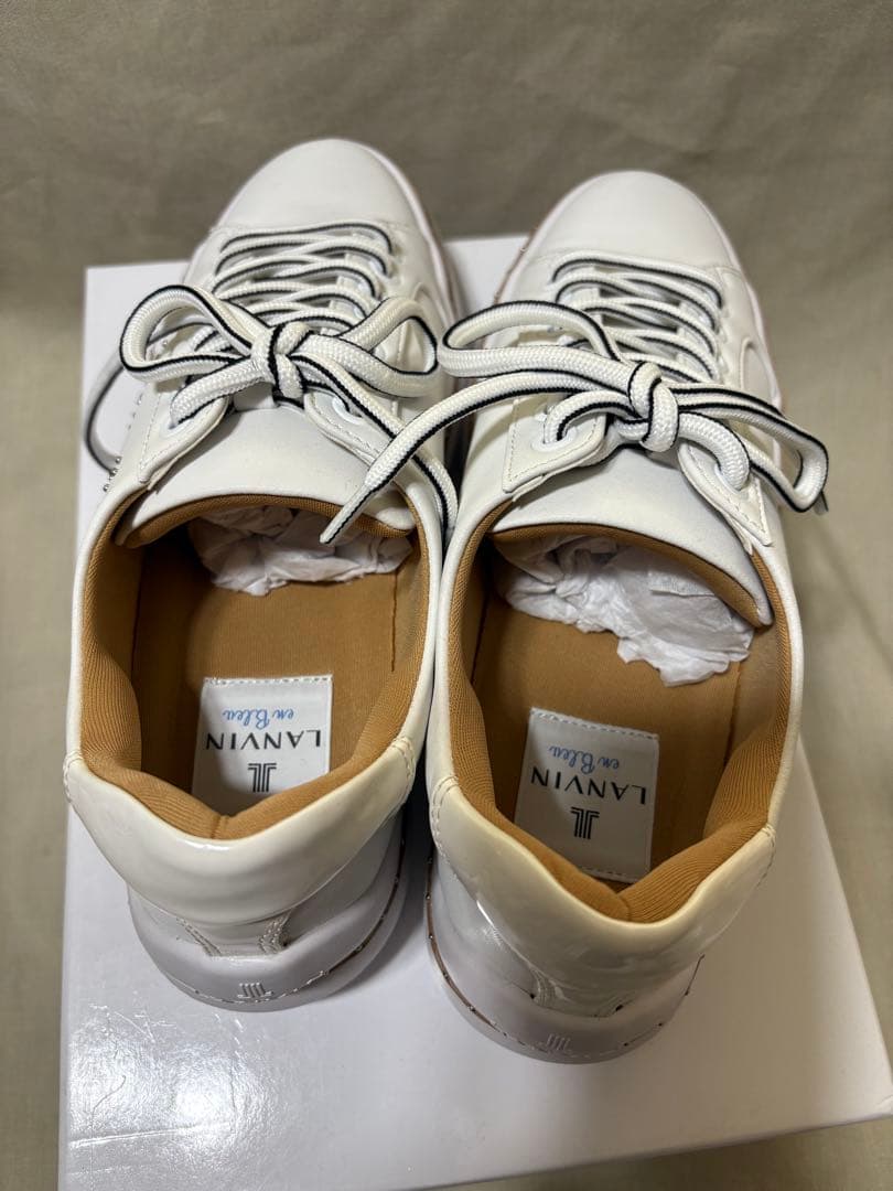 お得　ランバン　新品　23.0㎝ 白　LANVIN シューズ　靴　スタッズ