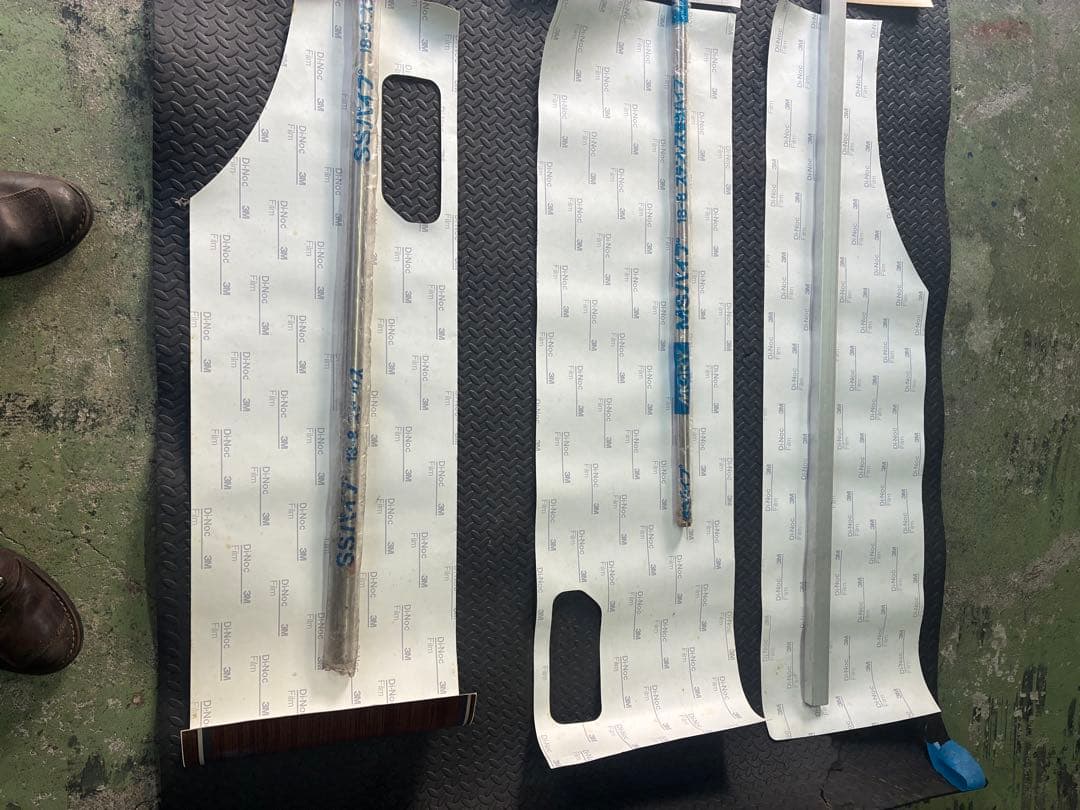 Y30グロリアワゴン　ウッドデカール