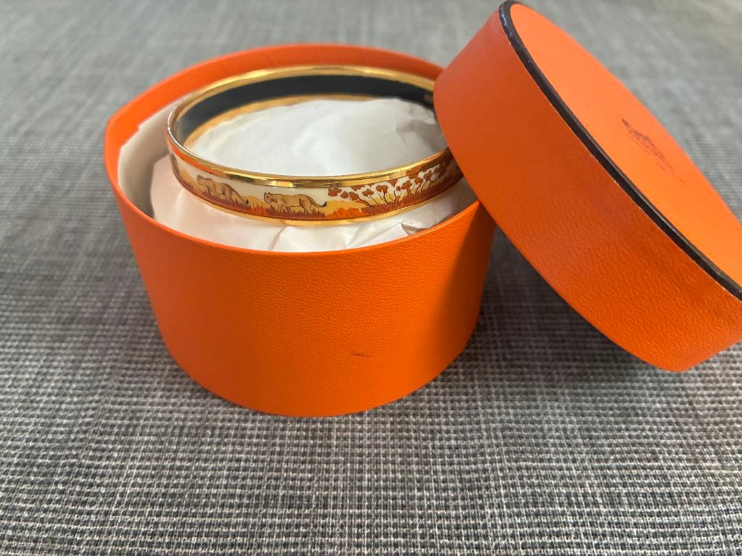 美品箱付き　HERMES バングル