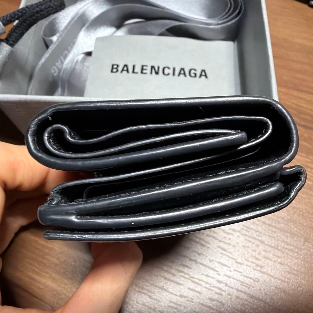 おく　バレンシアガ　グラフィティ　三つ折り財布