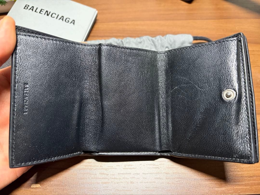 おく　バレンシアガ　グラフィティ　三つ折り財布