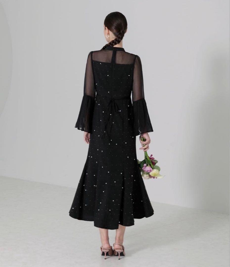 め*こ様 Leja パールビジュープリーツフレアスリーブマーメイドワンピース