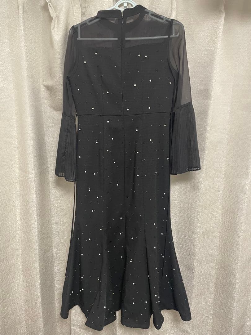 め*こ様 Leja パールビジュープリーツフレアスリーブマーメイドワンピース