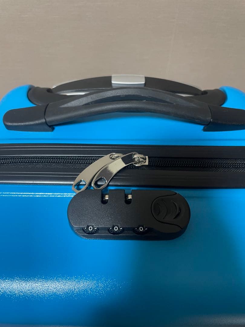 子供が乗れるキャリーケース 取手収納　キッズトラベル