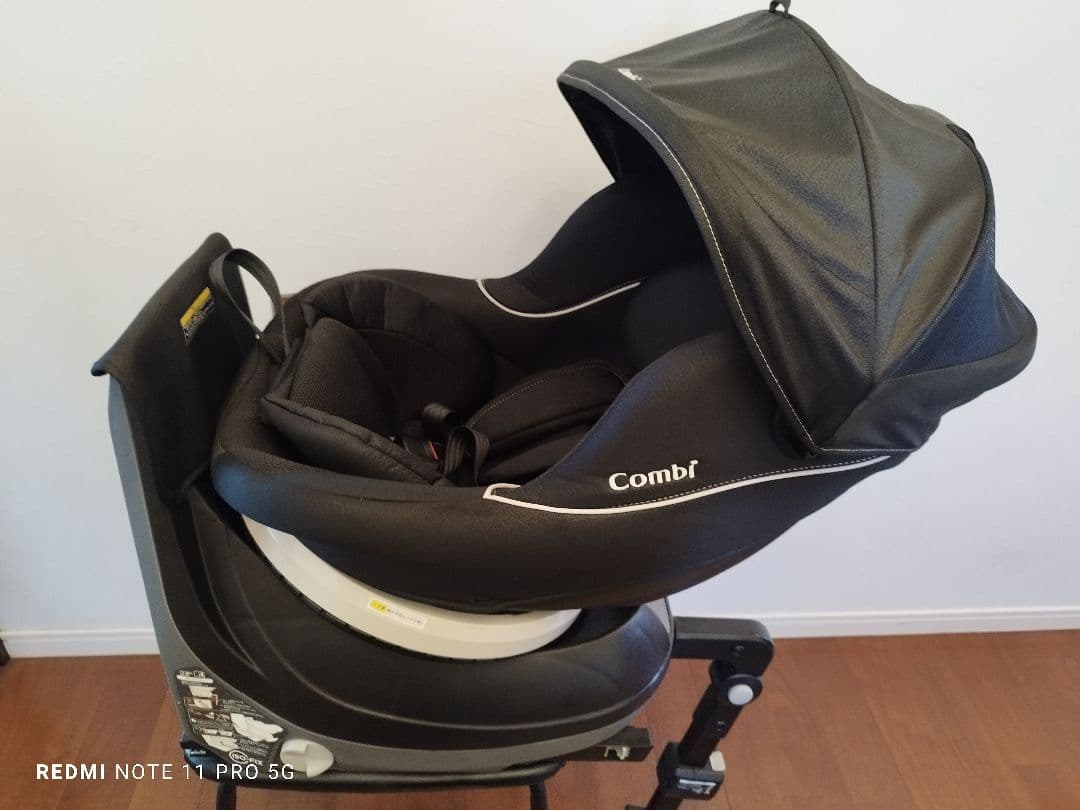 Combi コンビクルムーヴ　ISOFIX　エッグショック　限定モデル
