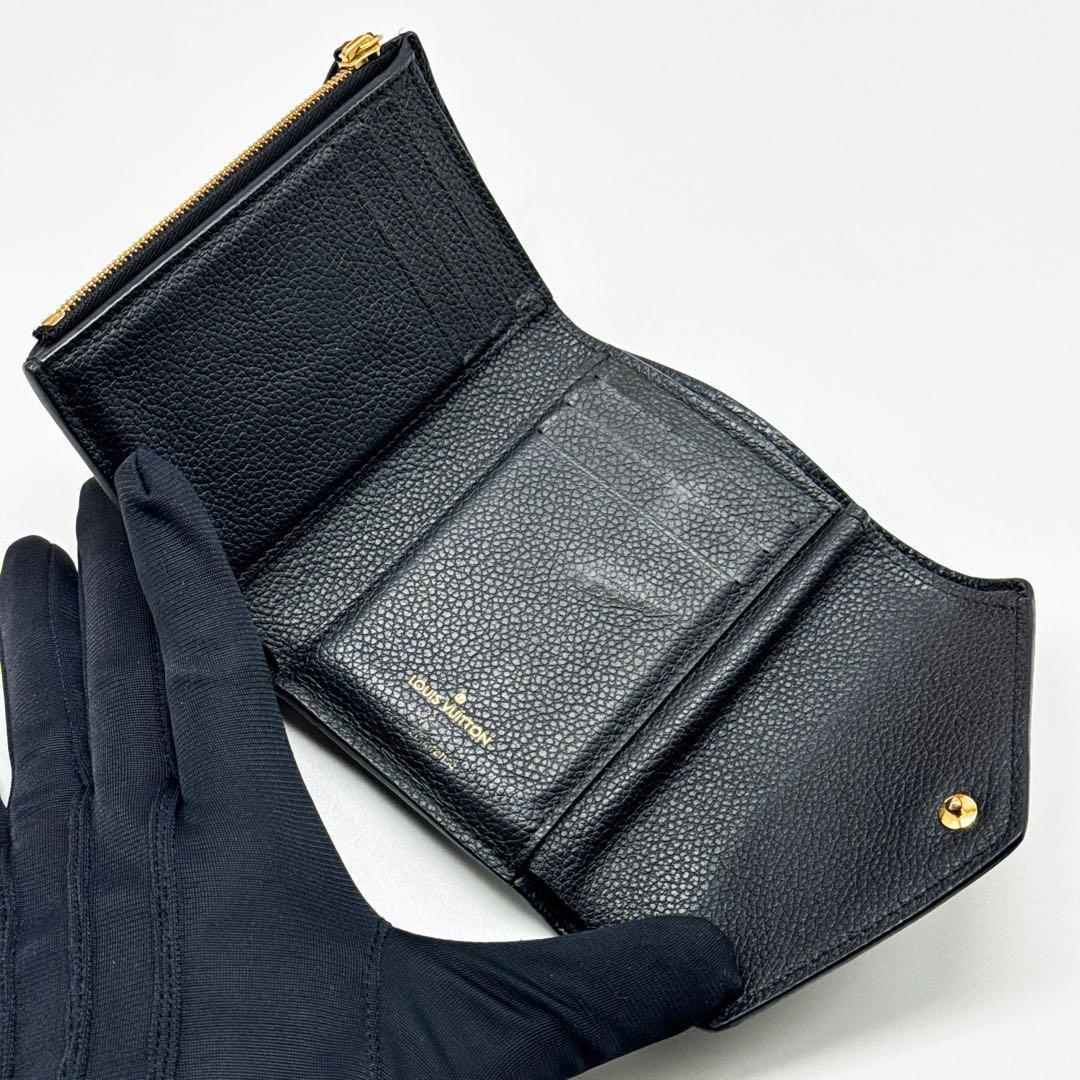 ルイヴィトン モノグラム アンプラント ヴィクトリーヌ 二つ折り財布 黒