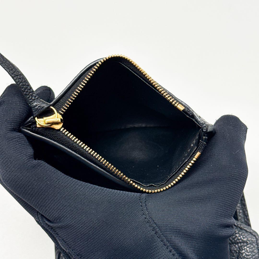 ルイヴィトン モノグラム アンプラント ヴィクトリーヌ 二つ折り財布 黒