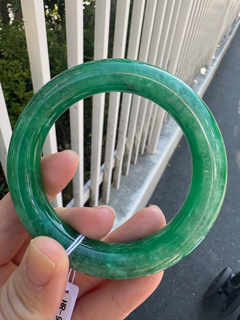 新品　天然翡翠 バングル丸型日本鑑別書付き