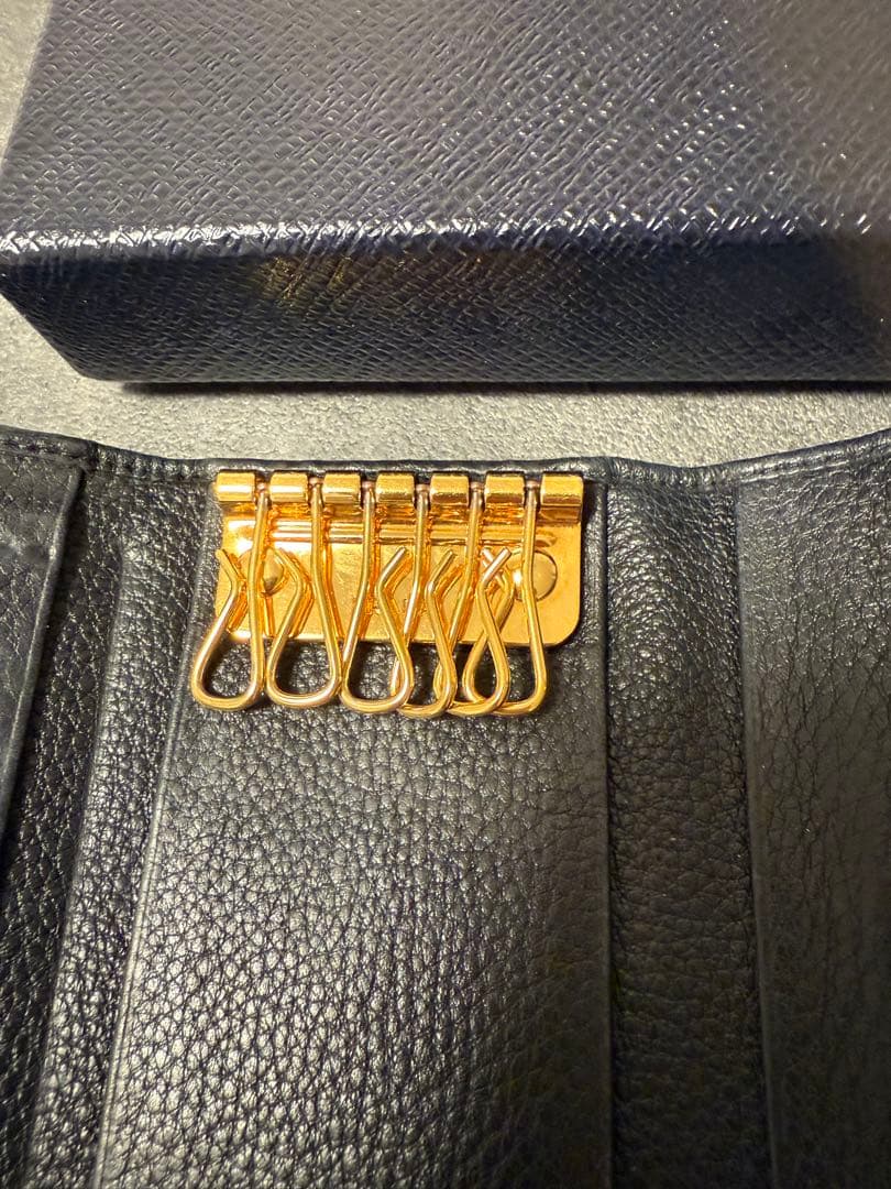 PRADA ブラック ６連キーケース