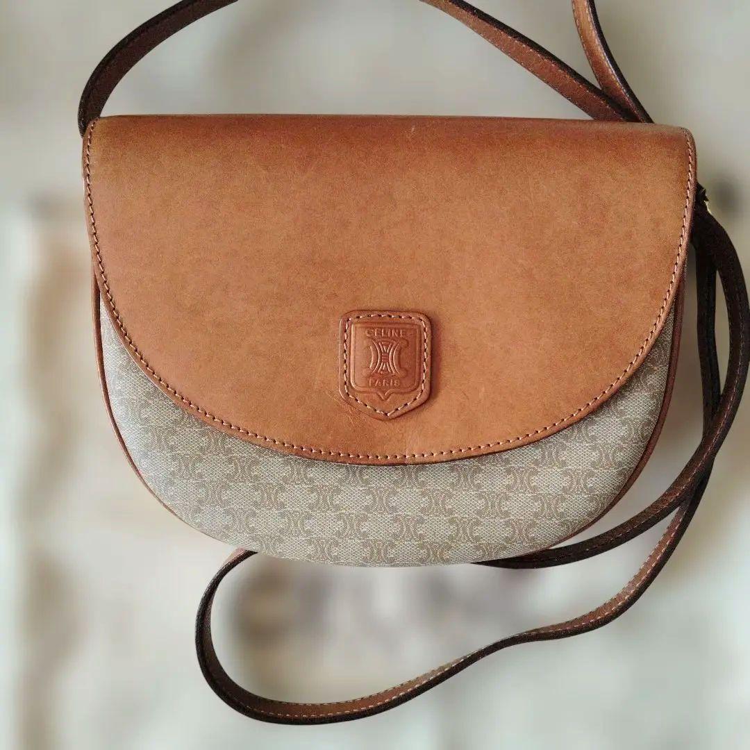 Celineセリーヌ ショルダーバッグ ブラウン/ベージュ マカダム　トリオンフ